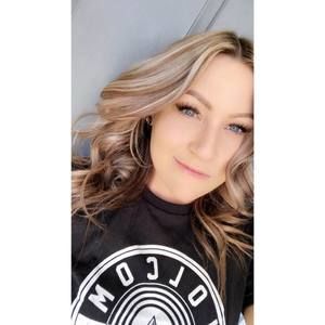 Meet your Posher, Melissa